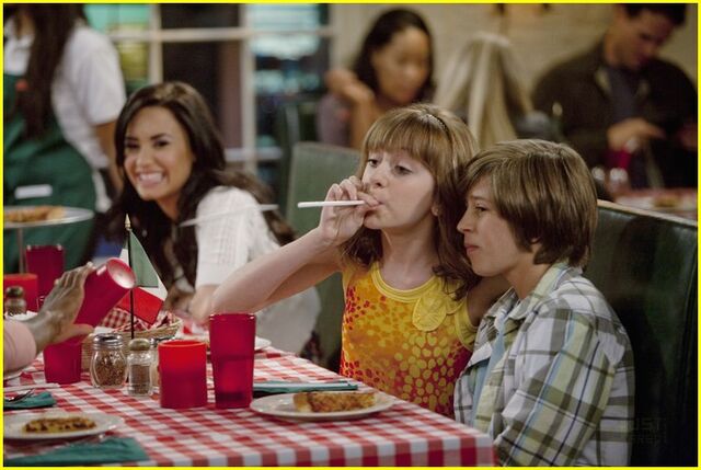 File:Demi-lovato-allisyn-arm-love-life-meddle-01.jpg