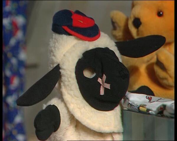 File:PullingtheWool11.jpg