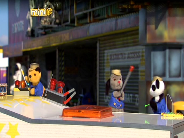 File:TheMarchingBand9.png