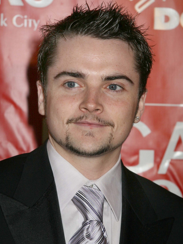 File:Robert Iler.png