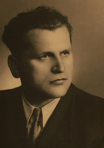 Plik:Stefan Skrzydło.png