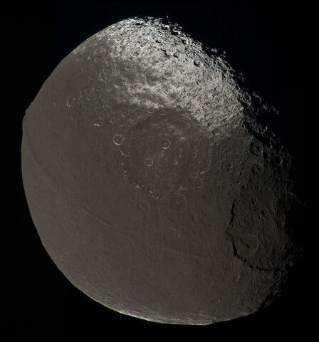 File:Iapetus.jpg