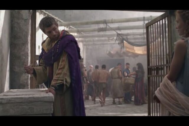 File:Spartacus-disgussed.jpg