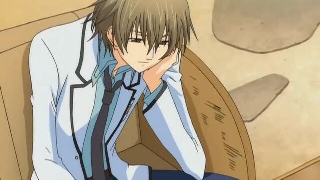 File:Kei looks down.jpg
