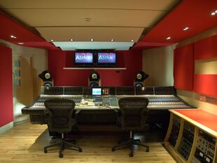 Abbey-road-control-room-640-80