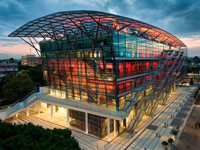 File:RealWorld Expocenter.jpg