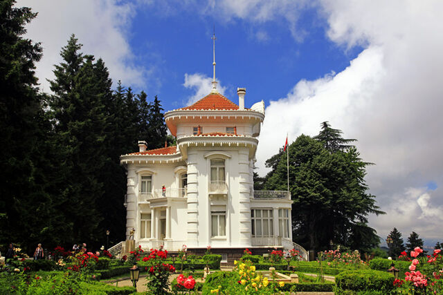 File:RealWorld Trabzon House.jpg