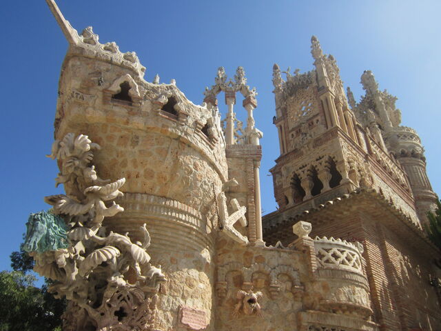 File:RealWorld Colomares Castle.jpeg