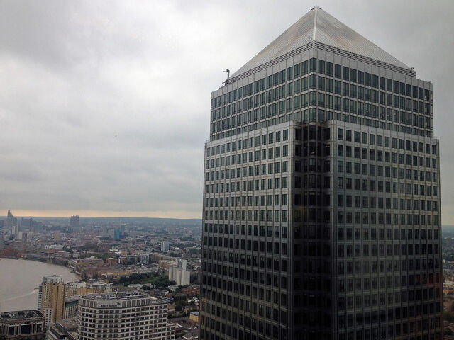 File:One Canada Square.jpg