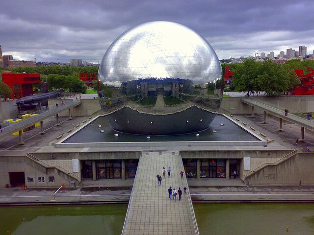 File:RealWorld La Géode.jpg