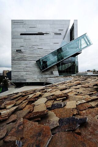 File:Perot Museum in Dallas.jpg