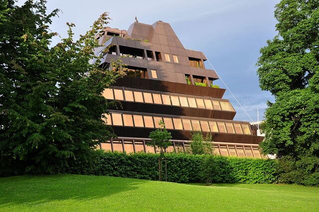 File:RealWorld Ferrohaus Apartments.jpg