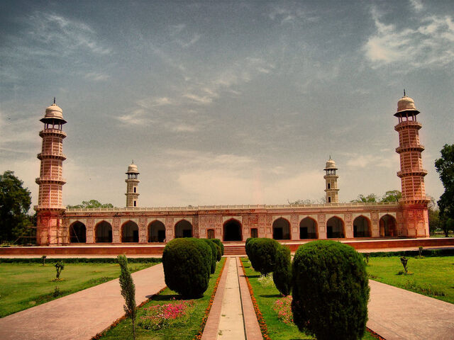 File:IMG-Tomb-of-Jahangir-9-1.jpg