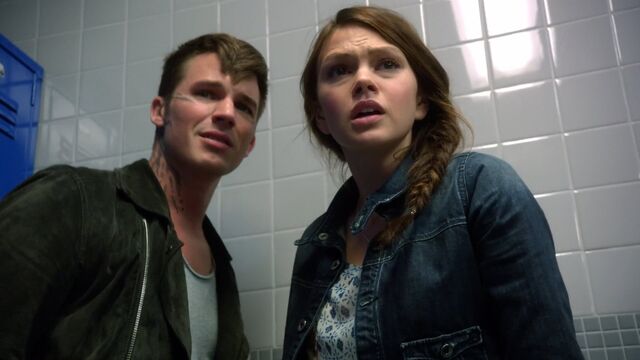File:Starcrossed104-1676.jpg