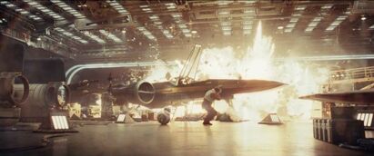 Star-wars-the-last-jedi-trailer-15-poe-hangar-explosion-700x293