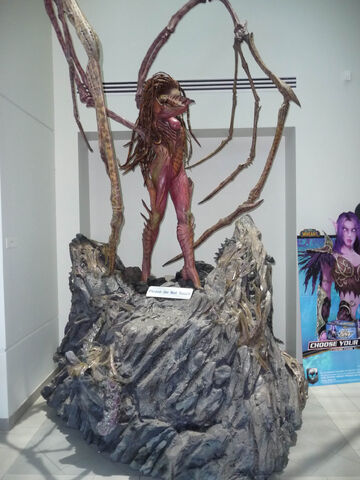 File:InfestedKerrigan SC2 Phys4.jpg