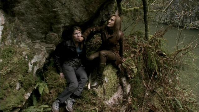 File:Jennifer Keller & Teyla.jpg