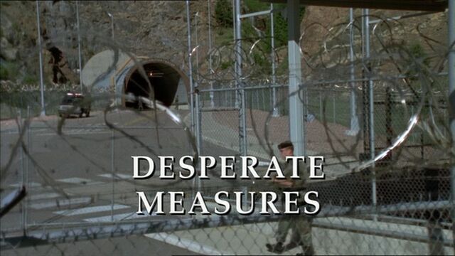 Fichier:SG1-05x11-episodetitle.jpg
