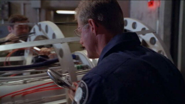 File:Wrenches.jpg