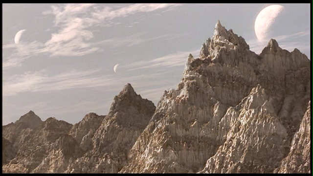 File:Vlcsnap-5914151.png
