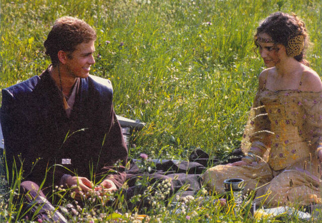 Fájl:Cinemania-2002april-anakin padme.jpg