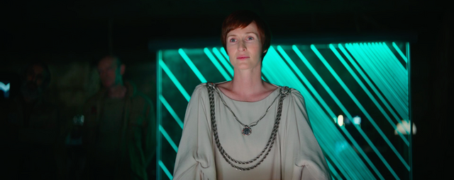 File:Mon Mothma on Yavin 4.png