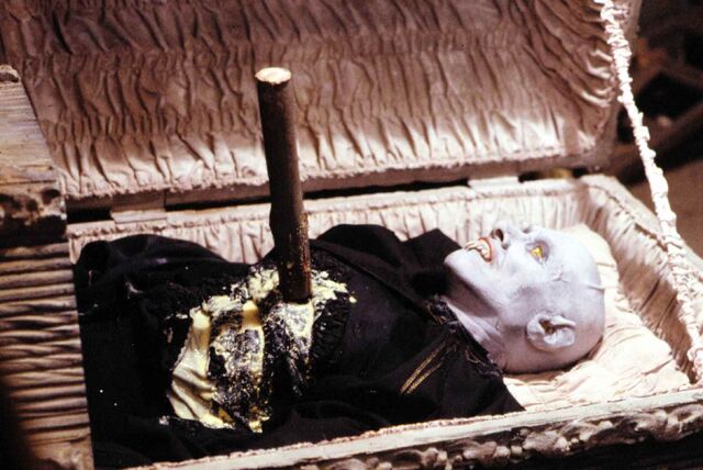 File:Salems-lot-1979.jpg