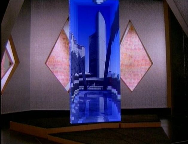 File:Iconian gateway toronto.jpg