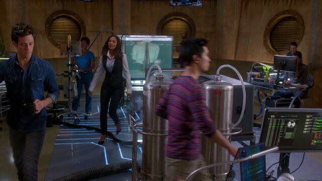 File:Stitchers1.04-075.jpg