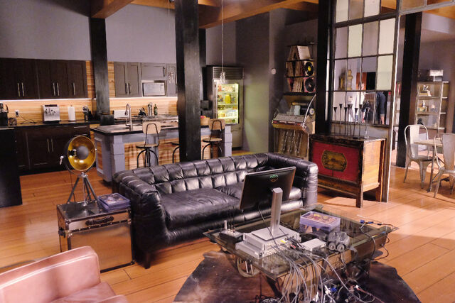 File:BTS-1x04-10.jpg
