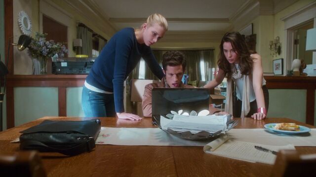 File:Stitchers101 1995.jpg
