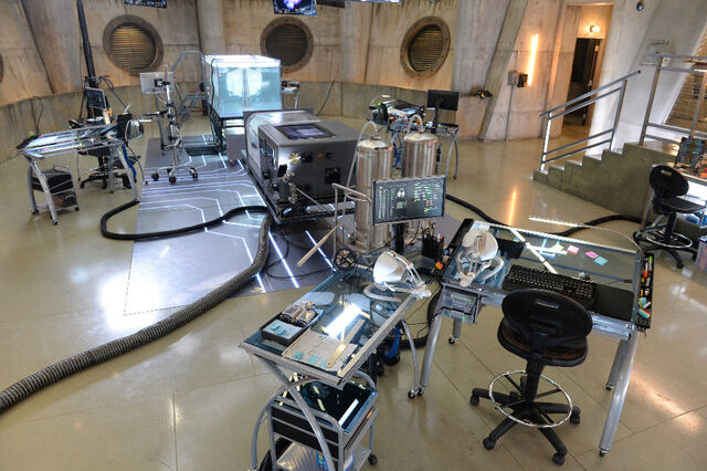 File:BTS-1x05-23.jpg