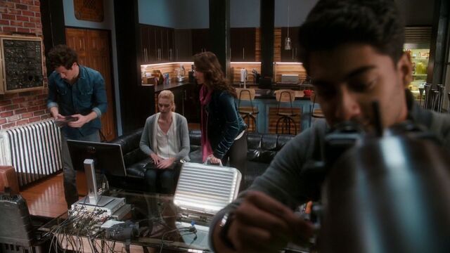 File:Stitchers1.04-173.jpg