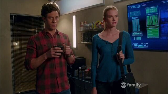 File:Stitchers1.03-066.jpg