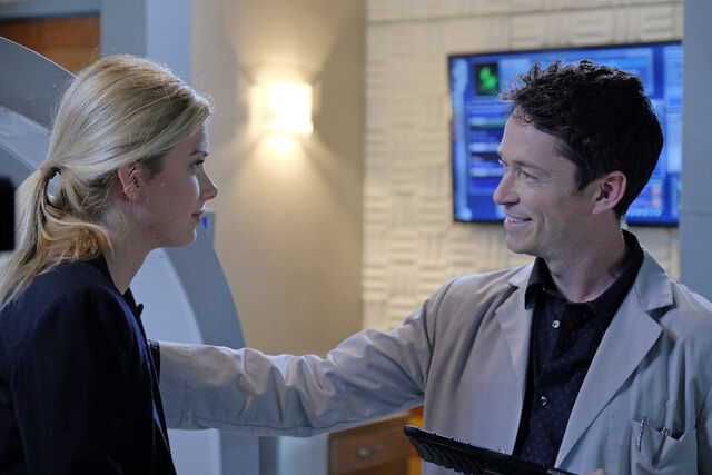 File:Stitchers-1x06-5.jpg