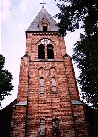 Datei:Schinna-kirche.jpg