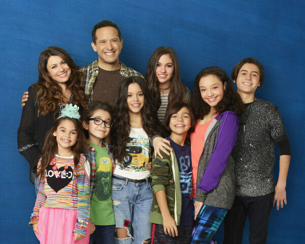 File:DiazFamilyS2.jpg