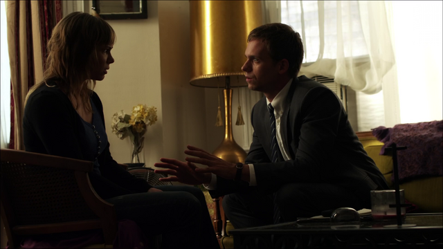 File:S01E01P57 Mike Joanna.png
