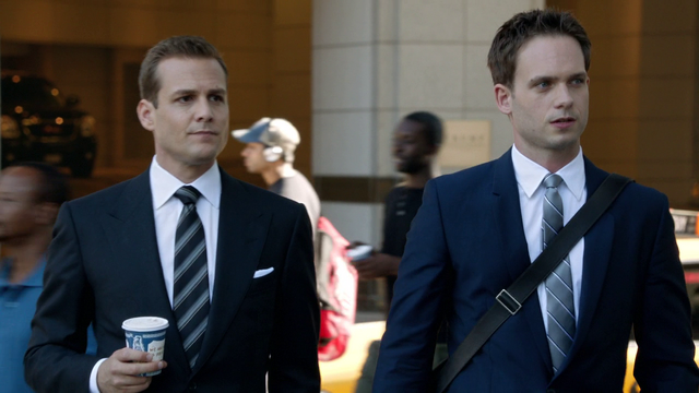 File:S02E11P046 Harvey Mike.png