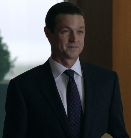 File:Travis Tanner (2x04).png