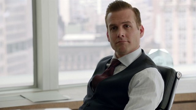 File:S01E05P039 Harvey.png