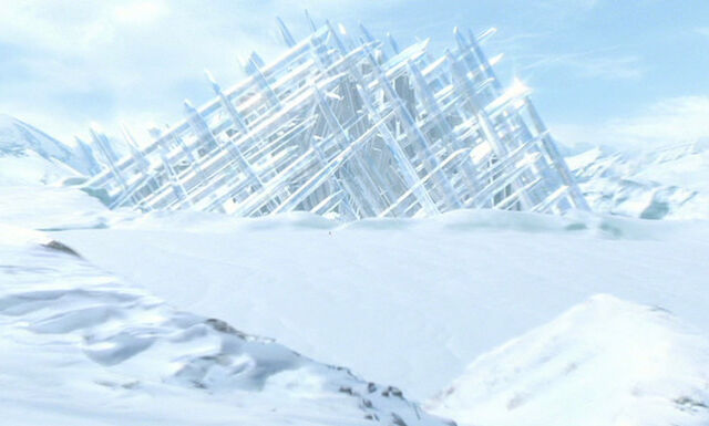 File:Fortress-smallville.jpg