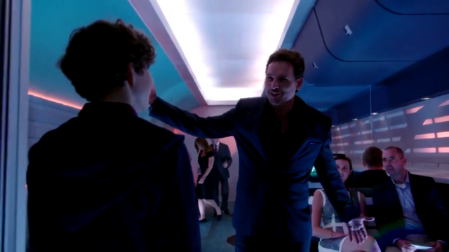 Archivo:010 season1 trailer.png