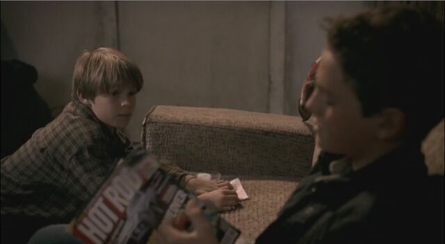 Fichier:Sam Dean Jeunes (3x08).jpg
