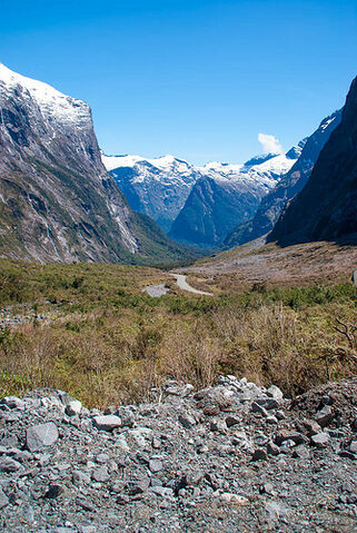 File:Beautiful Valley.jpg