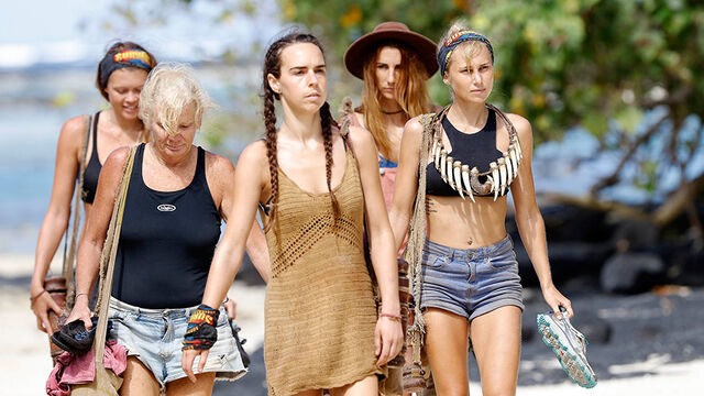 File:Australian-Survivor-Episode-19-Fia-Fia-Camp---Kristie-and-Jennah-Louise.jpg