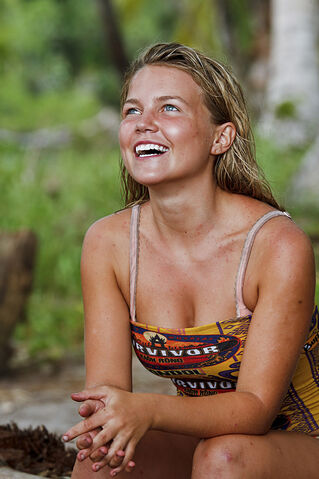 File:S32 press images ep6 106308 D17809b.jpg