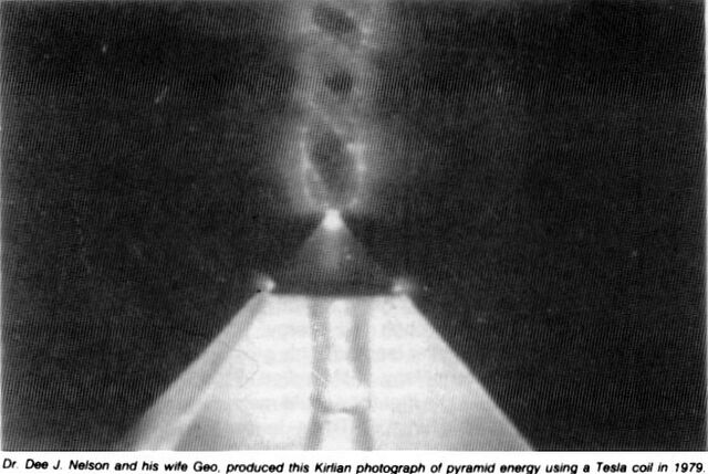 File:Pyramidvortex.jpg