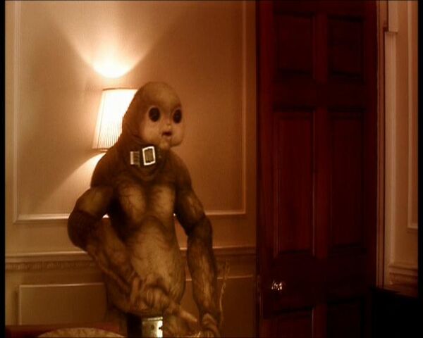File:Jocrassa Fel-Fotch Passameer-Day Slitheen.jpg
