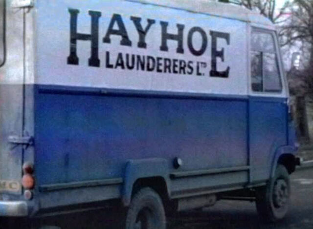 File:HayhoeLaunderers.jpg